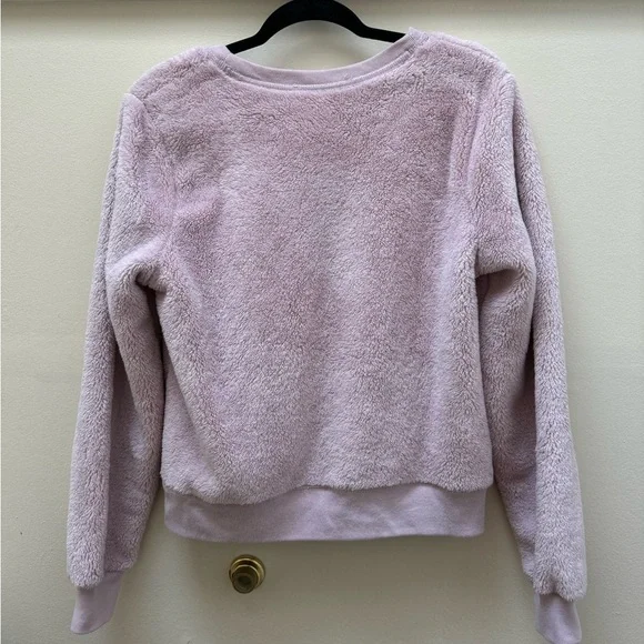 Abercrombie fuzzy crewneck sweater - Picture 4 of 4